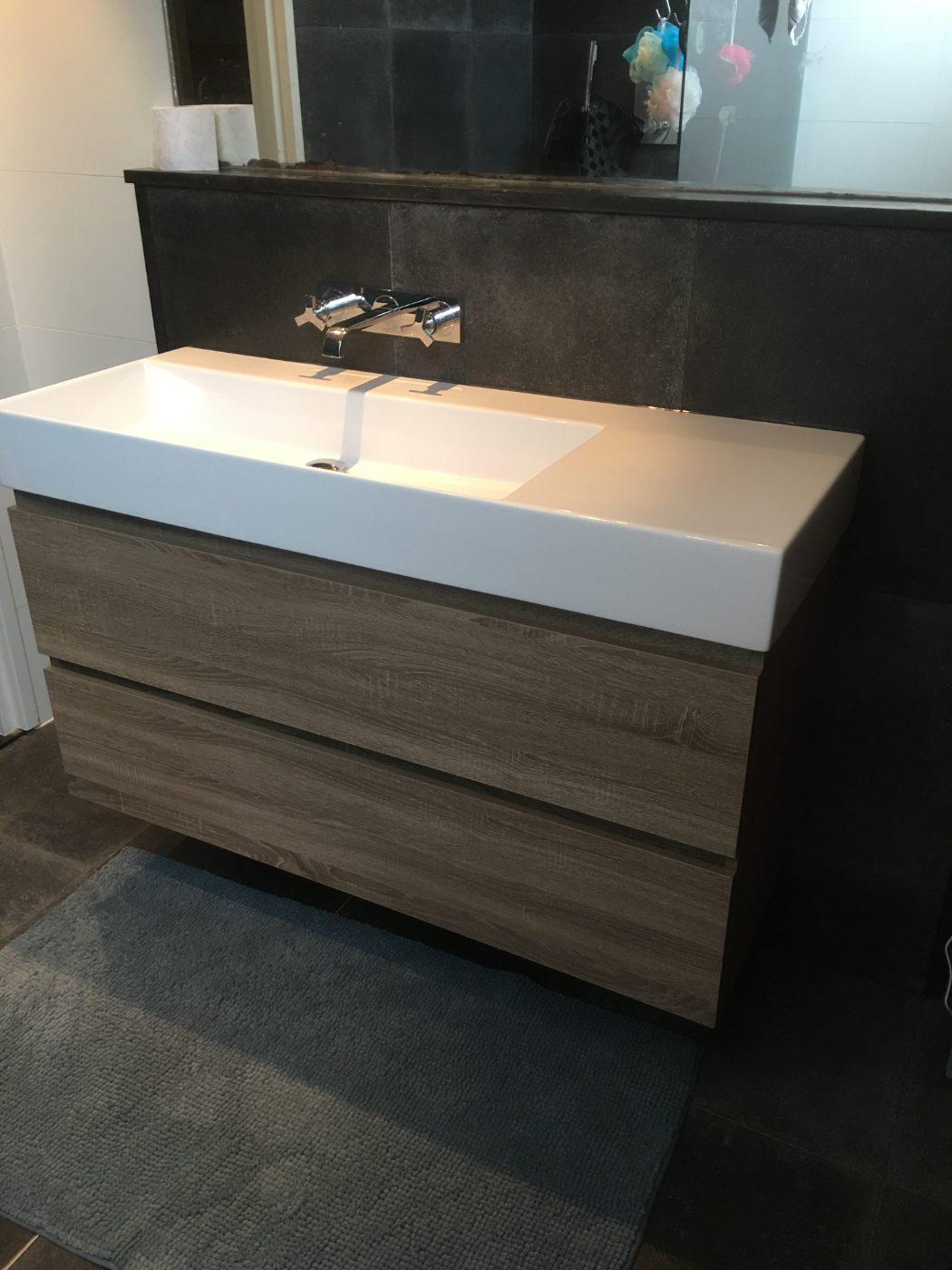 Wastafelmeubel met houtlook, Utrecht